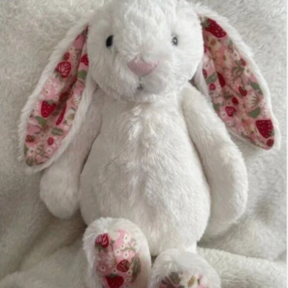 Jellycat Blossom Cream Bunny Medium Plush NWT Stuffed Animal Toy - Picture 1 of 5